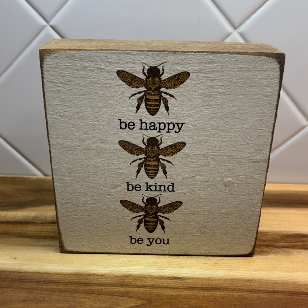 Bee-Themed Inspirational Wall Decor
